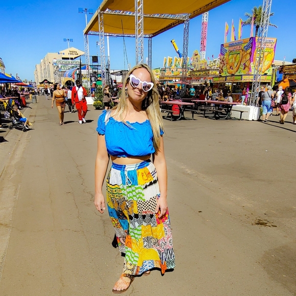 Meet your Posher, Lena - Picture 3 of 5